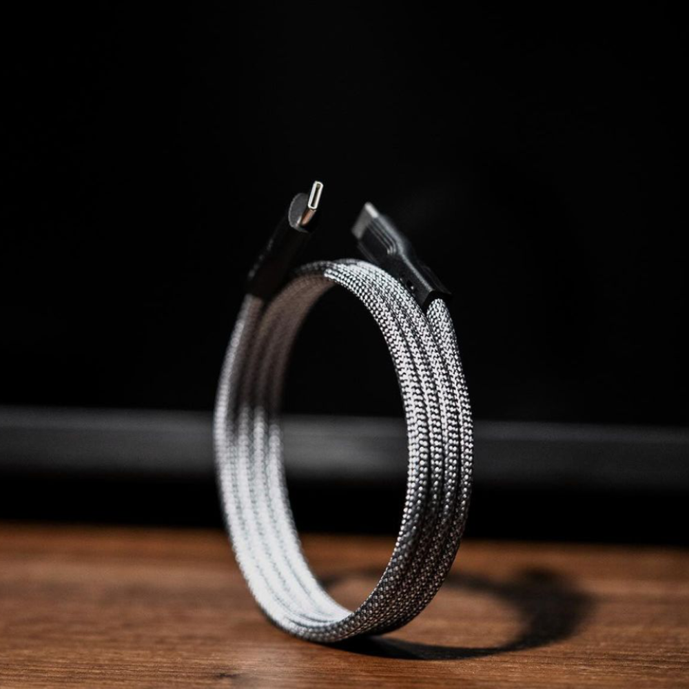 Cable Black/Silver USB-C a Lightning Magtame 1m 27W